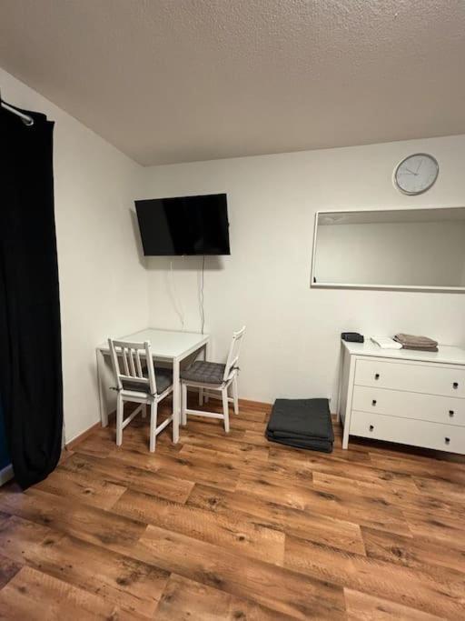 Gemuetliche Wohnung Mit Balkon 사르브루켄 외부 사진